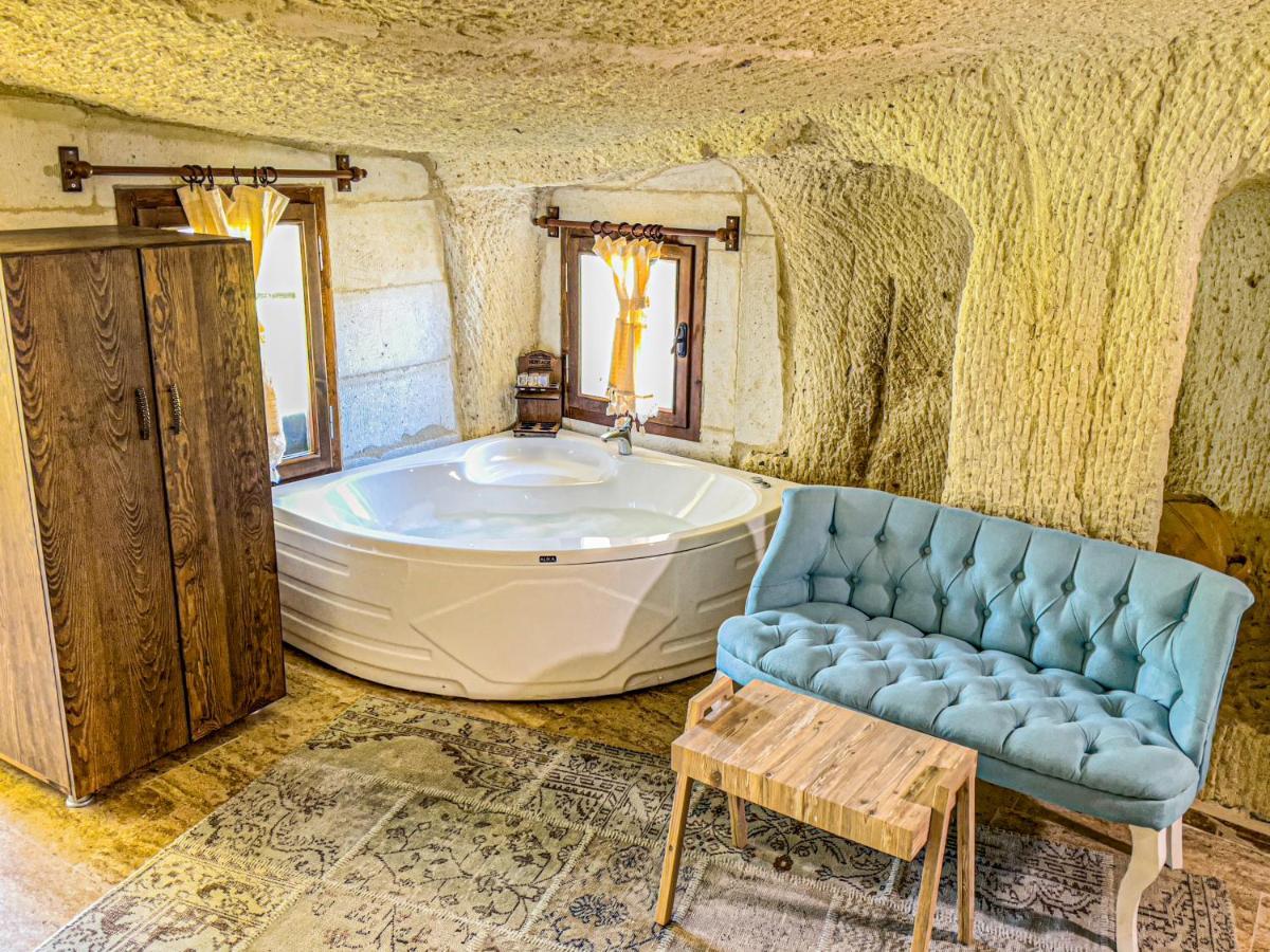 Heritage Cave Suites أوروغوبْ المظهر الخارجي الصورة